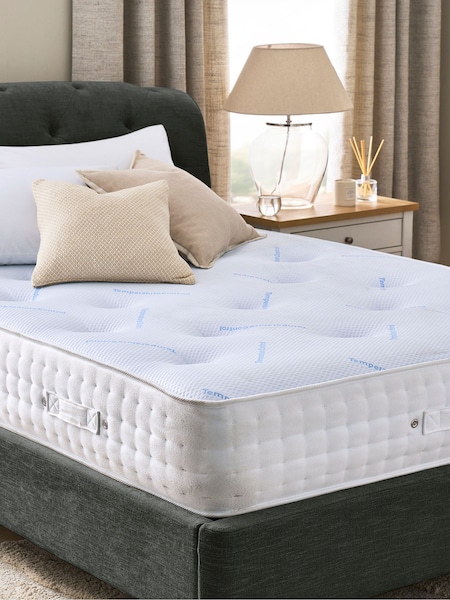 1000 Pocket Sprung Cool Temperature Control Medium Mattress (U06503) | €675 - €875