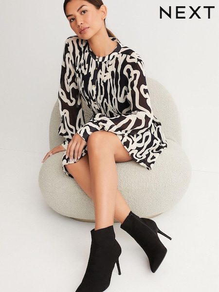 Black Forever Comfort® Point Toe Heeled Boots (U15616) | € 34