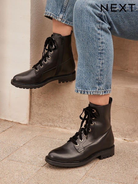 Noir - Leather Chunky Lace Up Boots (U15651) | € 22