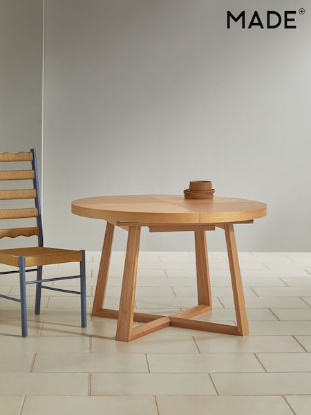 MADE.COM Oak Belgrave Oval 4 to 6 Seater Extending Dining Table (U23310) | €1,385