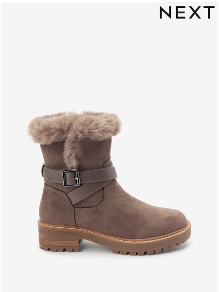 siva - Forever Comfort® Faux Fur Lined Buckle Detail Boots (U24872) | € 33