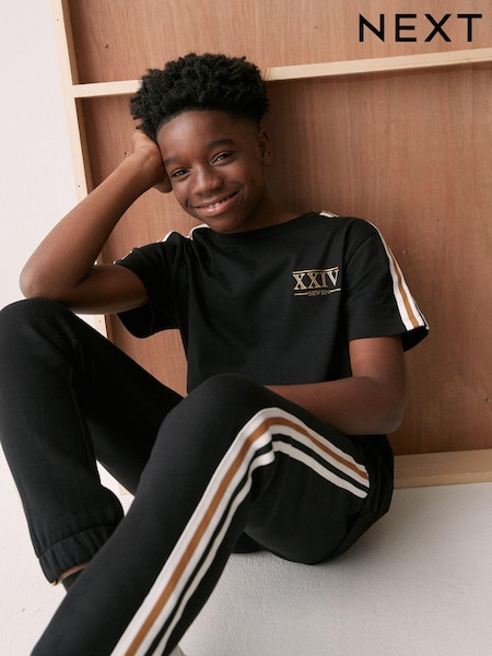 črna - Taped Joggers And T-Shirt Set (3-16yrs) (U26216) | € 15 - € 22