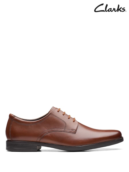Clarks Howard Walk Shoes (U27948) | €93