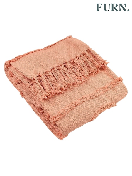 furn. Pink 100% Cotton Jakarta Woven Tufted Fringed Throw (U46829) | €28