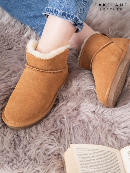 Lakeland Leather Tan Brown Ladies Sheepskin Mini Boot Slippers (U4H924) | €122