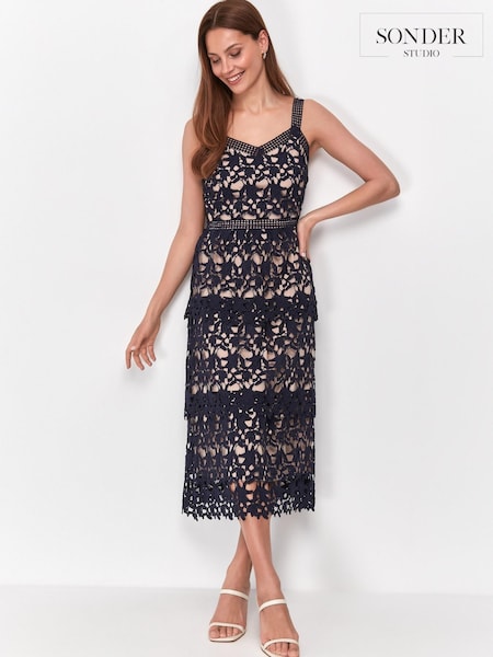 Sonder Studio GLAMOUR Lace Tiered Midi Dress (U50507) | €53