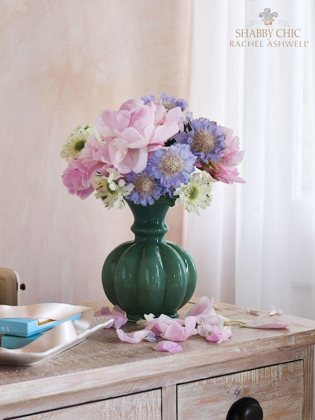 Shabby Chic Green Ruffle Vase (U54398) | €46