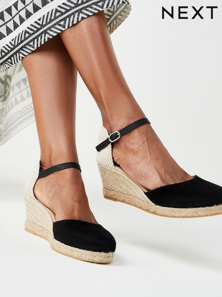 Black Forever Comfort® Leather Closed Toe Low Wedges (U64527) | € 51