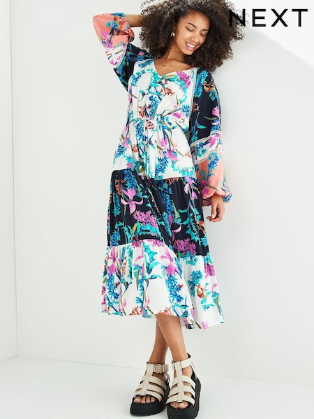 Z razporkom in rožastim vzorcem - Long Sleeve Maxi Dress (U80235) | € 27