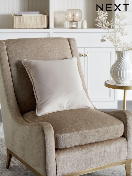 Matte Velvet Cushion (U80302) | ‏34 ر.ق.