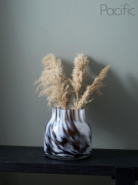 Pacific White Tortoiseshell Short Glass Vase (U81538) | €95