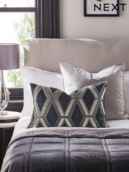 Collection Luxe Velvet Geo Cushion (U88215) | ‏147 ر.ق.