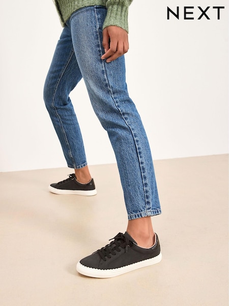 Noir - Baskets Forever Comfort® avec semelle festoncée Dentelle-up (U95193) | € 3