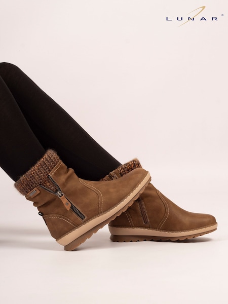 Lunar Deborah Waterproof Brown Boots (V00114) | €90