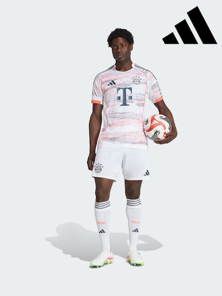 adidas White FC Bayern 25/26 Away Shorts (V00265) | R$ 375