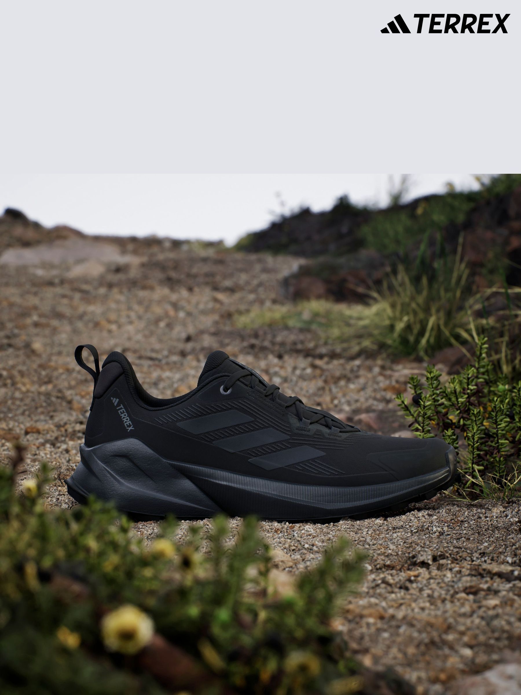 adidas shoes color black