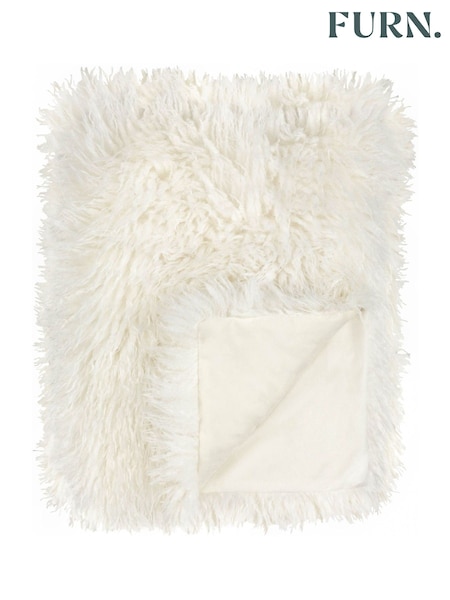 Furn Ecru Rowan Faux Fur Throw (V03742) | €85
