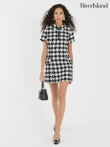 River Island Dogtooth Boucle Mini Dress (V04247) | R$ 710
