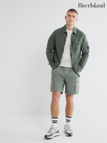 River Island Green Nylon Cargo Shorts (V06000) | AED210