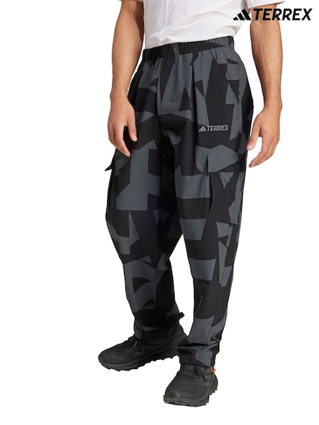 adidas Terrex Black Xploric Cargo Printed Joggers (V06411) | €113