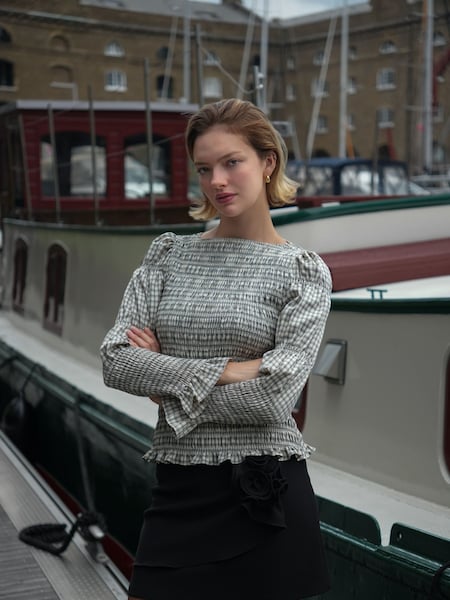 Amy Lynn Grey Iris Gingham Check Shirred Cotton Longsleeve Top (V06941) | €62