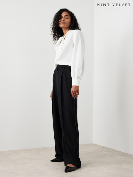 Mint Velvet Black Wide Tailored Trousers (V08211) | €131