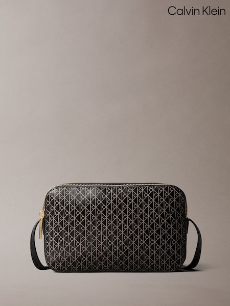 Calvin Klein Black Allover Monogram Logo Camera Bag (V10205) | R$ 985