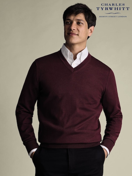 Charles Tyrwhitt Red Pure Merino V-Neck Jumper (V13619) | €106