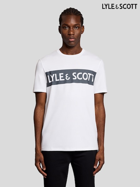 Lyle & Scott Sports Chest Branded T-Shirt (V13983) | ‏204 د.إ.‏