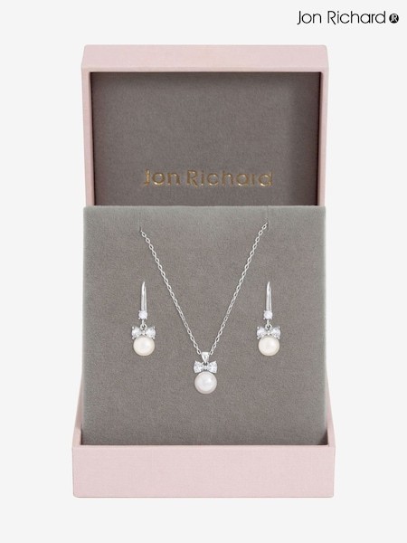 Jon Richard Silver Rhodium Plated Crystal Bow and Pearl Drop Set Gift Box (V14640) | R$ 245