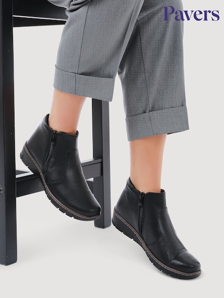 Pavers Black Leather Ankle Boots (V24624) | €80