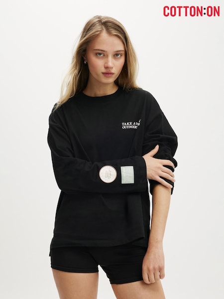 Cotton On Black Long Sleeve Graphic Crew Top (V29364) | €32