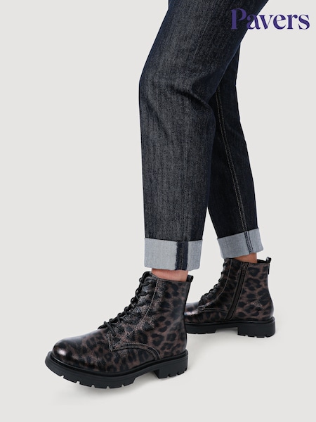 Pavers Lace-Up Block-Heeled Boots (V31022) | € 63