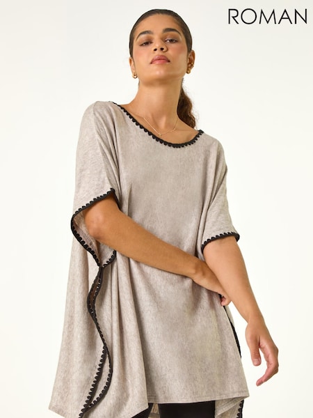 Roman Brown Blanket Stitch Knit Poncho (V31595) | €60
