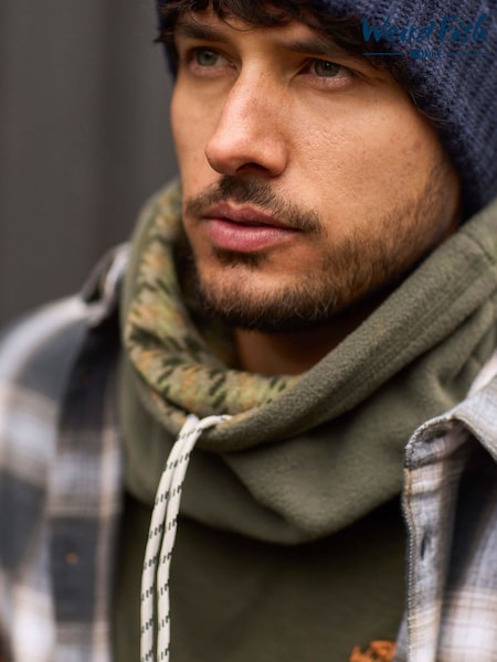 Weird Fish Green Perth Reversible Fleece Snood (V32411) | R$ 245