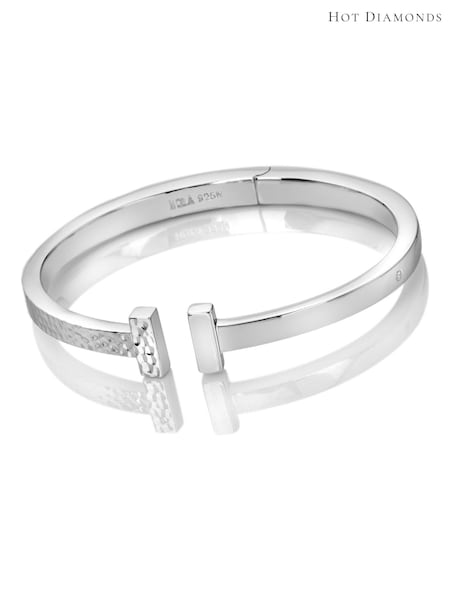 Hot Diamonds Sterling Silver Hammered T-Bar Bangle (V34017) | 1,554 QAR