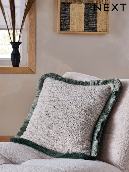 Boucle Fleck Fringe Cushion
