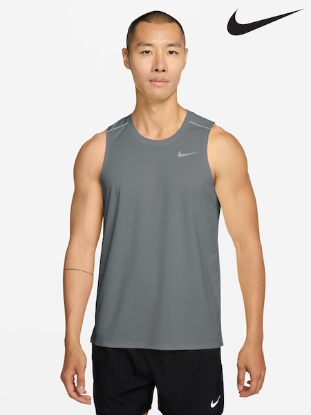 Smoke Grey - Regular Nike Miler Dri-fit Running Vest