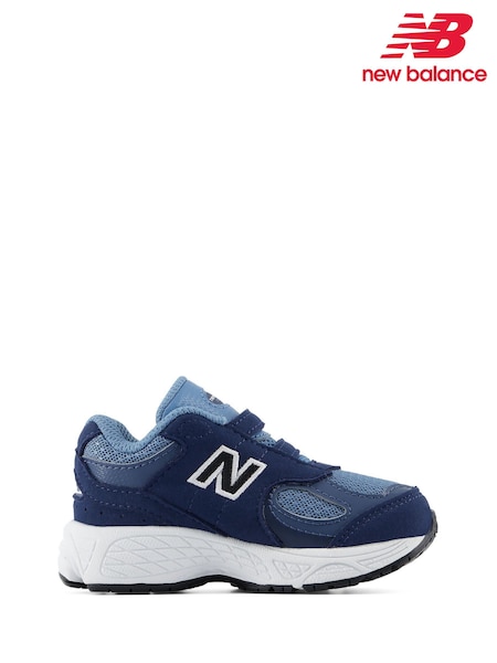 Zils/tumši zils - New Balance 2002 zīdaiņu sporta apavi ar āķīšiem un cilpiņām