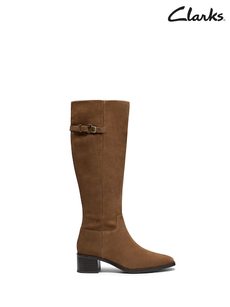 Brown - Clarks Wrenn Hi Boots