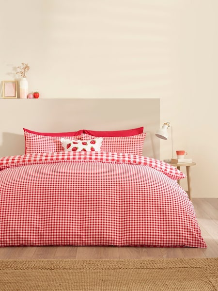Catherine Lansfield Red Bamford Gingham Check Reversible Duvet Cover Set (V72109) | €24 - €50
