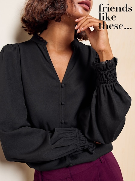 黑色 - Friends Like These Lace Trim V-neck Long Sleeve Blouse