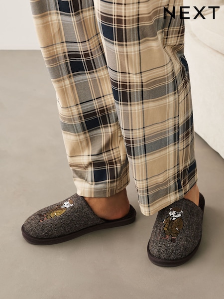 Brown - Regular Badger Embroidered Slippers
