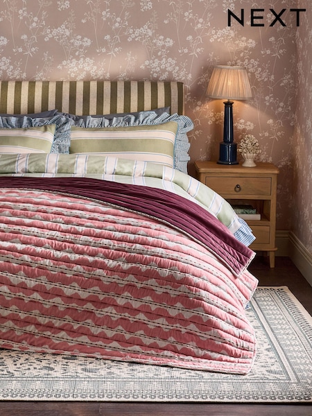 Abstract Wiggle Stripe Quilted Bedspread