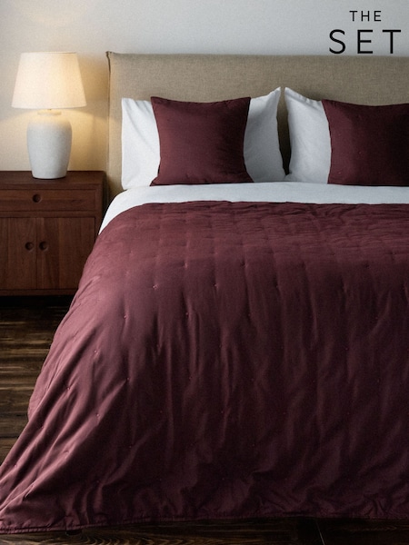 The Set 3 Piece Quilted Bedspread And Cushion Covers