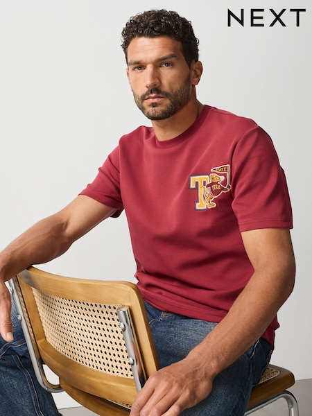 Red Varsity Badge - Regular Fit Motionflex Soft Heavyweight T-shirt