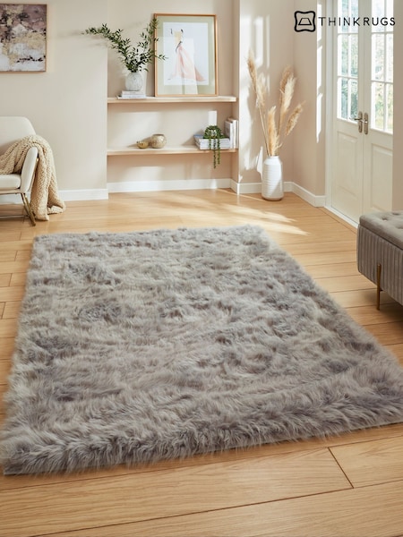 سجادة سادة كثيفة Polar Plush من Think Rugs
