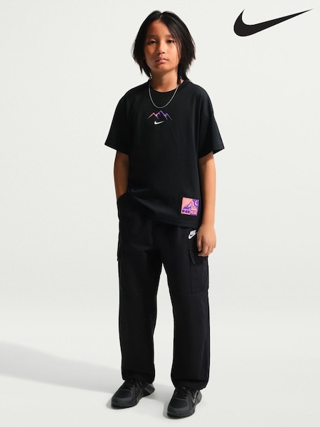 أسود - Nike Wild Graphic T-shirt