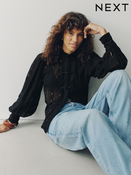 Preto - Blusa de manga comprida com fecho de renda