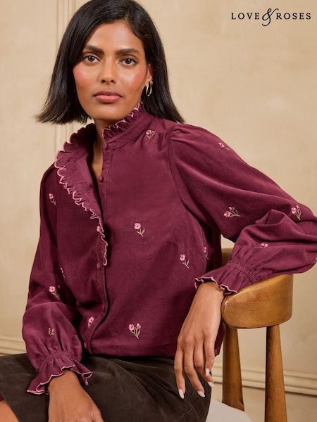 Beerenrot mit floraler Stickerei - Love & Roses – Cordbluse mit Rüschenkragen
